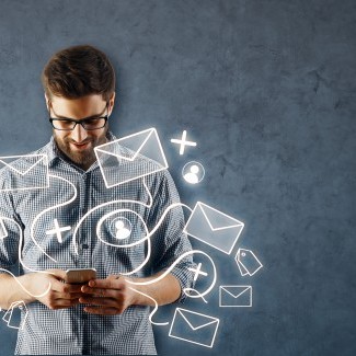 Community Manager - Stratégie digitale et créativité semi-présentiel 